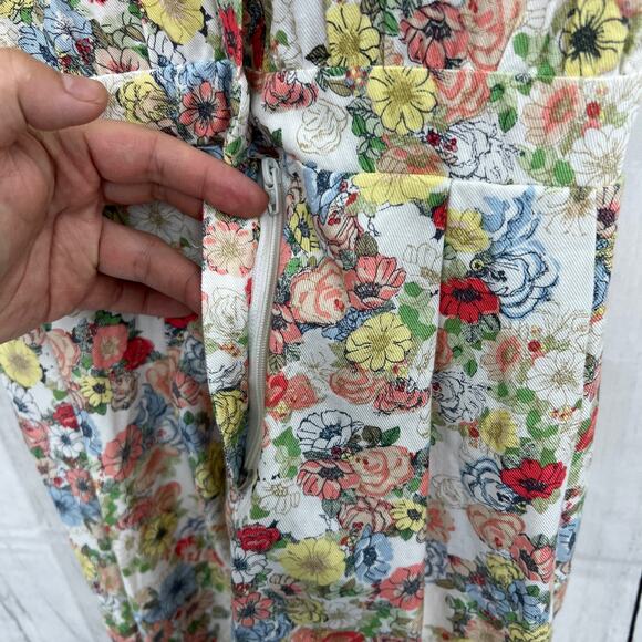 NEW LC Lauren Conrad SMALL Cream Floral Romper Sleeveless Button Up Front - Picture 7 of 13